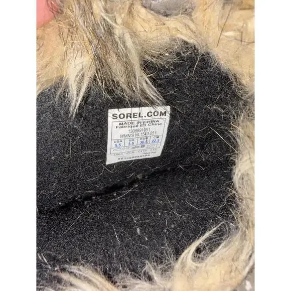 Sorel Joan of Arctic waterproof snow boot w/ faux fur trim, rubber sole, sz 5.5 - Picture 7 of 8